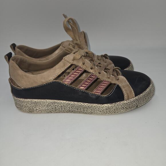 Spring Step L'Artiste Porscha Shoes Women's 39 EU 8.5 US Leather Sneaker Cut Out - Picture 1 of 8